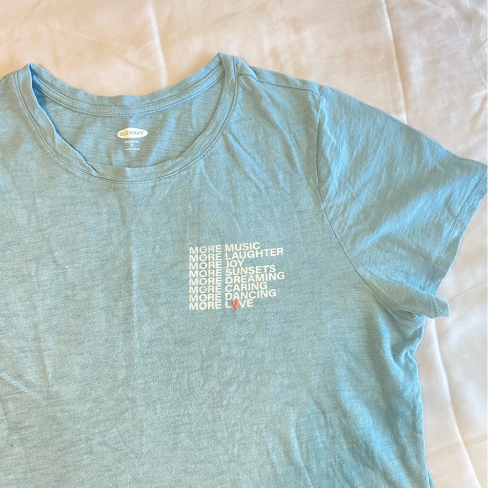 Old Navy Light Blue Tee with Inspirational Text XL